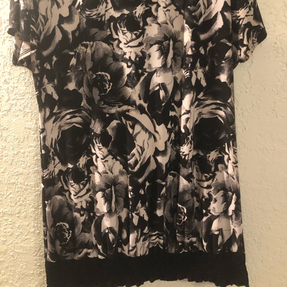 Floral top - Picture 4 of 4